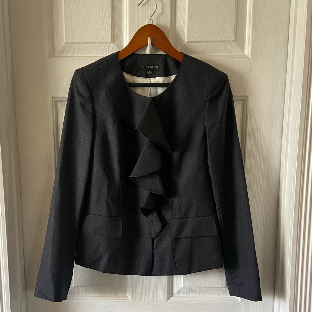 Anne Klein Wool Blend Blazer Ruffle Front Hidden Button Charcoal Gray Size 6